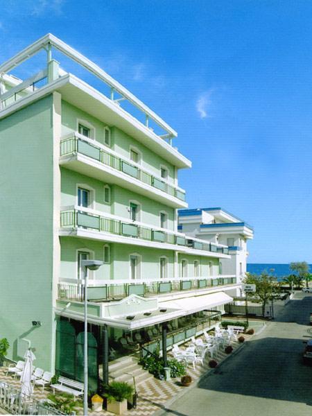 Hotel Dolores Ріміні Екстер'єр фото